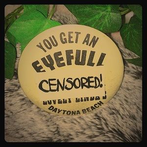 Original Lovely Linda's Daytona Beach Button pin